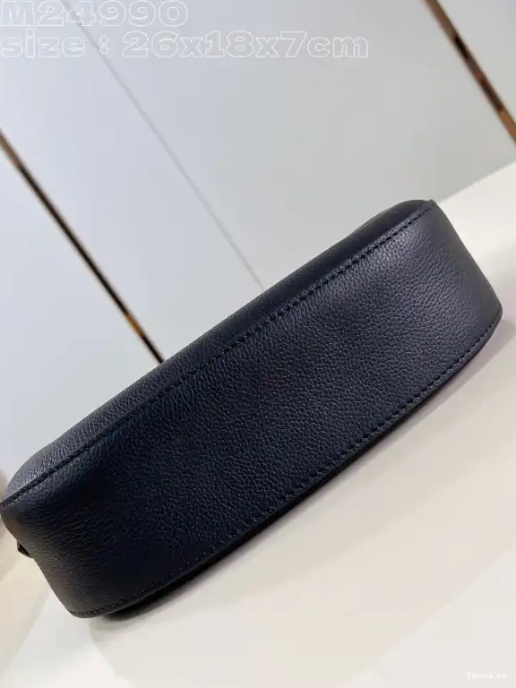 Affordable Low VUITTON Bag-26*18*7CM LOUIS Key Shoulder 0519